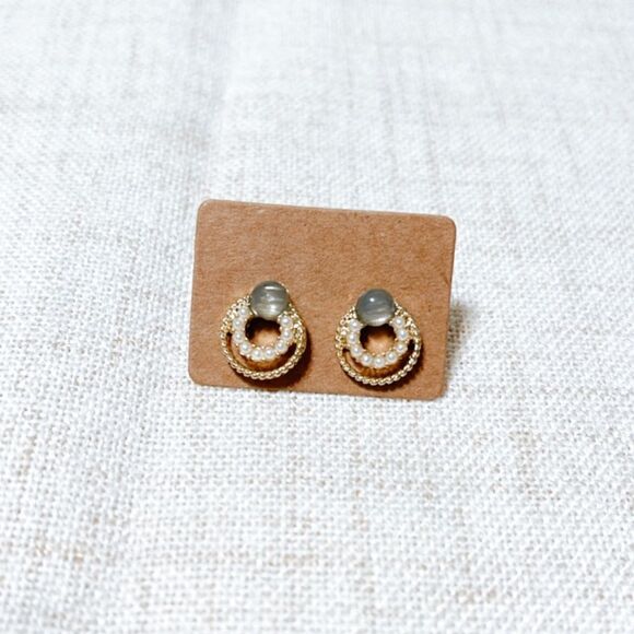 Pearl decor stud earrings N178 - Picture 3 of 6